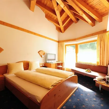 Country Wellnesshotel Buendnerhof 3*